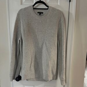 Banana Republic Men's Light Gray Crewneck Sweater